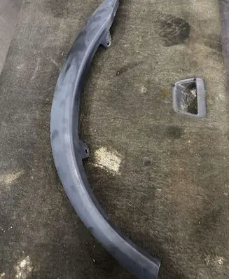 Volvo XC70 Fender trim (molding)