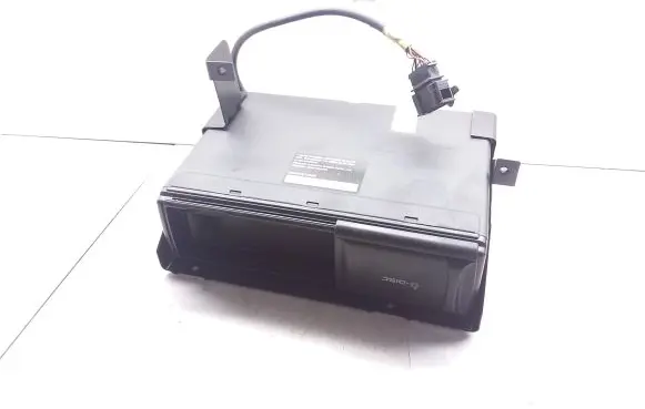 Volkswagen Touareg I CD/DVD changer 1J6035111
