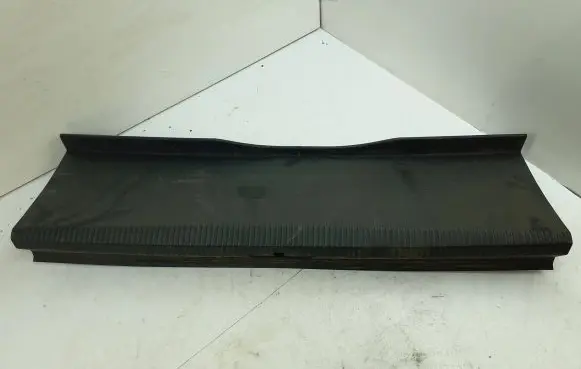 Trunk/boot sill cover protection