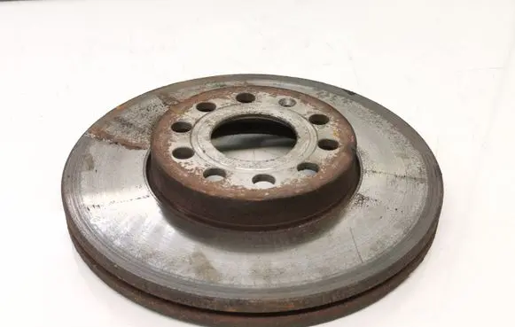 Volkswagen Touran I Front brake disc