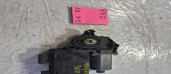 Peugeot 307 Front door window regulator motor 9634457580