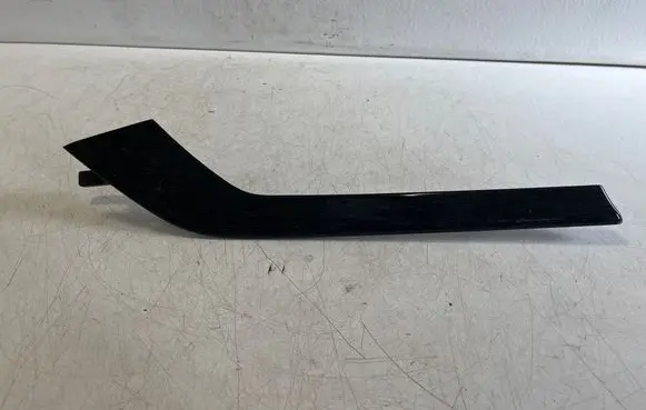 Audi Q7 4M Front door trim bar 4M0867409L