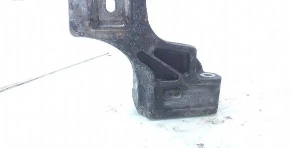 Land Rover Range Rover Sport L320 Engine mounting bracket AH226037BA