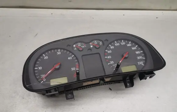 Volkswagen Golf IV Speedometer (instrument cluster) 1J0920805E