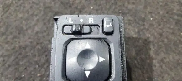 Mitsubishi Outlander Wing mirror switch 183569