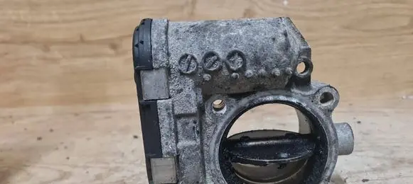 Volvo XC60 Throttle valve 8692720