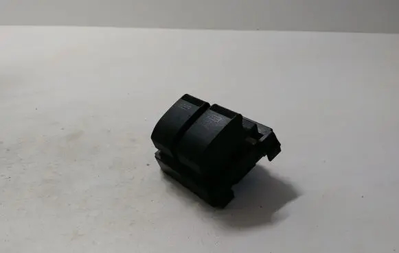 Audi A3 S3 8L Electric window control switch 8L0959851 501667