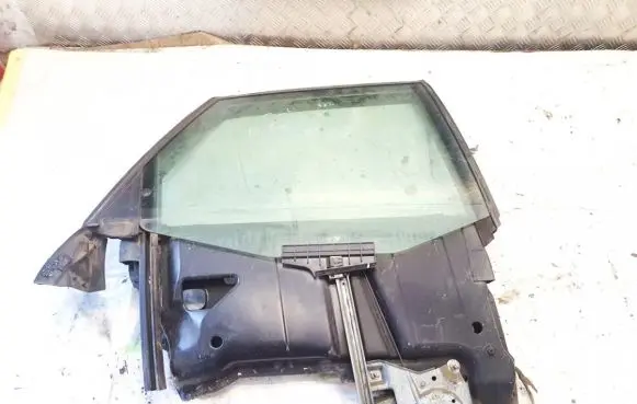 Audi A6 S6 C4 4A Rear door window/glass frame 