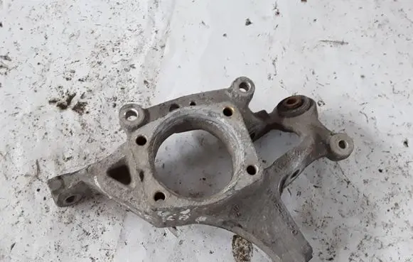 Chrysler Pacifica Rear wheel hub spindle/knuckle 04743250AA