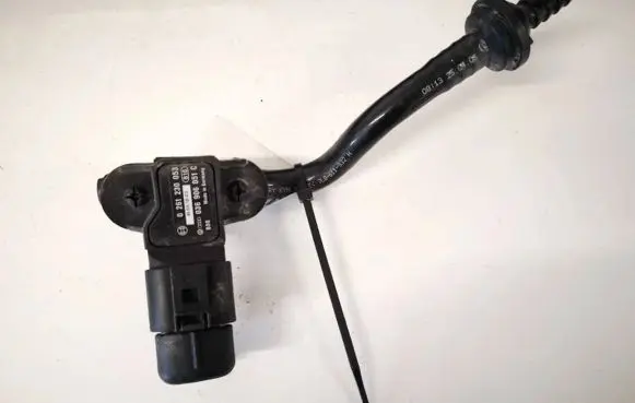 Audi Q7 4L Air pressure sensor 0261230053 036906051c