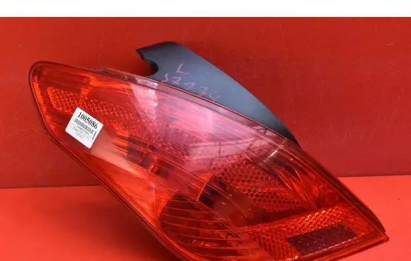 Peugeot 308 Rear/tail lights 9680425780