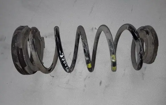 KIA Carens III Rear coil spring 55330A4100