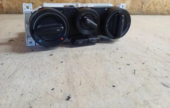 Volkswagen New Beetle Climate control unit 1C0820045E 991528G01 901511610001