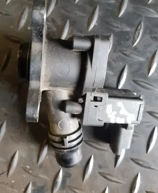 Opel Grandland X Vacuum valve 9806487880