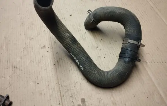 Chrysler Town & Country V Engine coolant pipe/hose