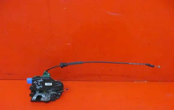 Volkswagen Multivan T5 Front door lock 3B1837015AM