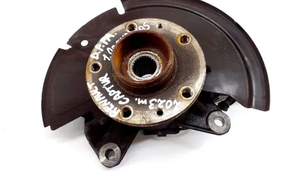 Front wheel hub