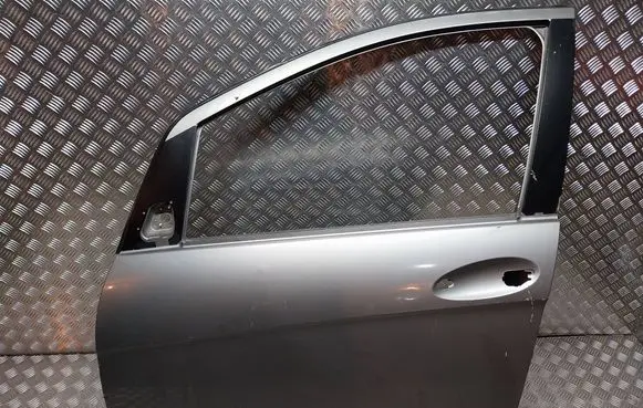 Mercedes-Benz A W169 Front door S18031496
