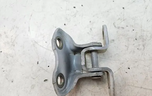 Toyota Land Cruiser (J150) Front door lower hinge 