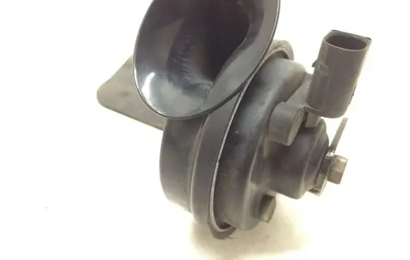 Volkswagen Touareg I Horn signal 6N0951221 7L6951185