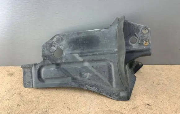 BMW 3 E90 E91 Rear mudguard 51717116911 7116911