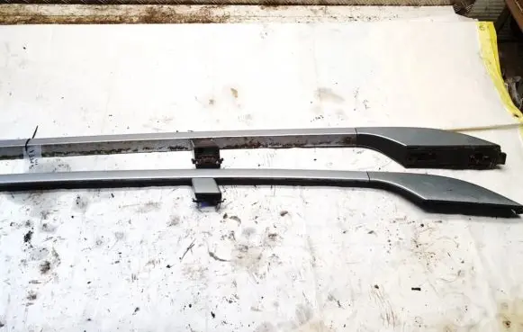 Roof bar rail