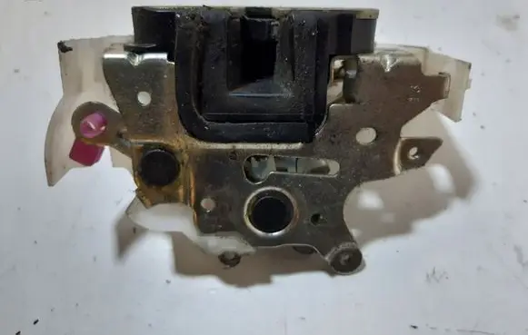 Nissan Cab Star Front door lock