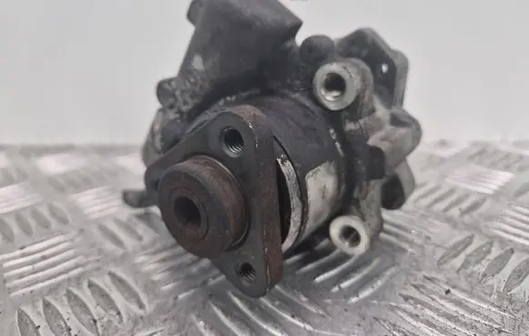 BMW X5 E53 Power steering pump 62910328