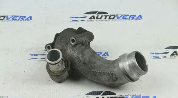BMW M6 Engine coolant pipe/hose 7833989