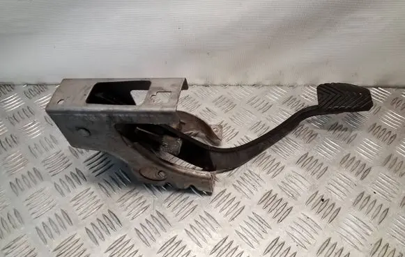 Jeep Patriot Brake pedal 