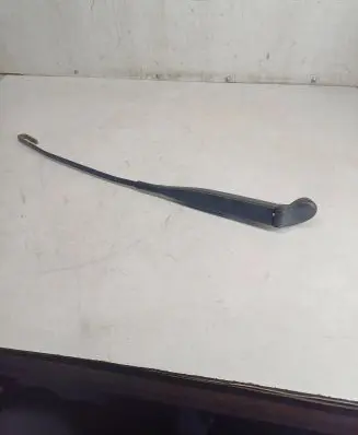 Mercedes-Benz Vaneo W414 Front wiper blade arm A1688200644