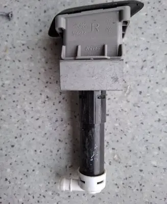 Suzuki Grand Vitara II Headlight washer spray nozzle 39156-65J01 3915665J01