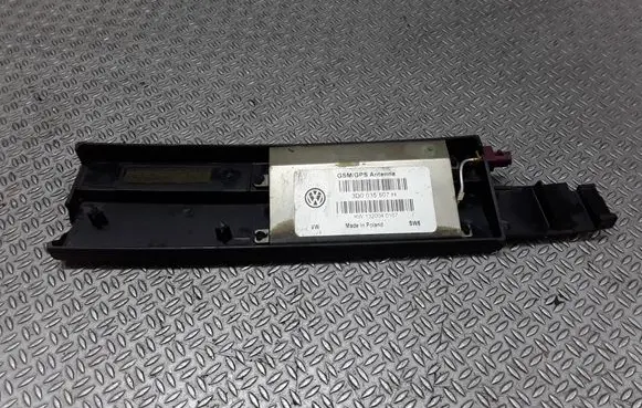 Volkswagen Phaeton Aerial antenna amplifier 3D0035507H