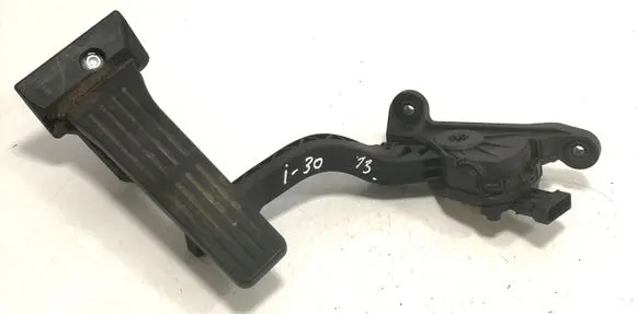 Hyundai i30 Accelerator throttle pedal 32700XXXX