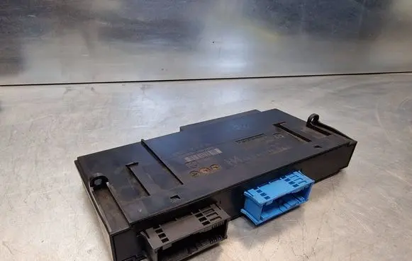 BMW 3 E90 E91 Comfort/convenience module 9131782 7600250032 10681810