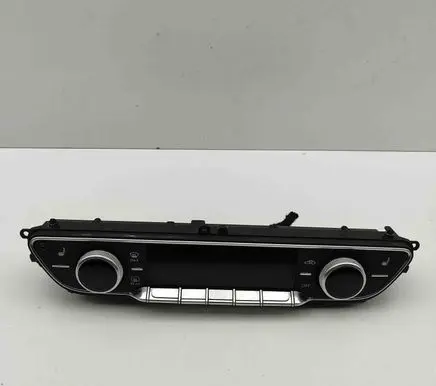Audi A5 Interior fan control switch 8W0820043T