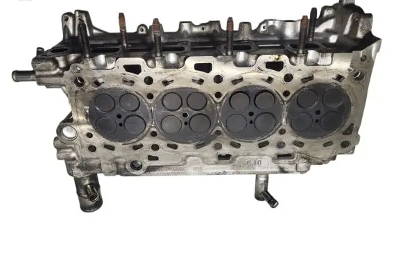 Toyota Avensis T250 Engine head 