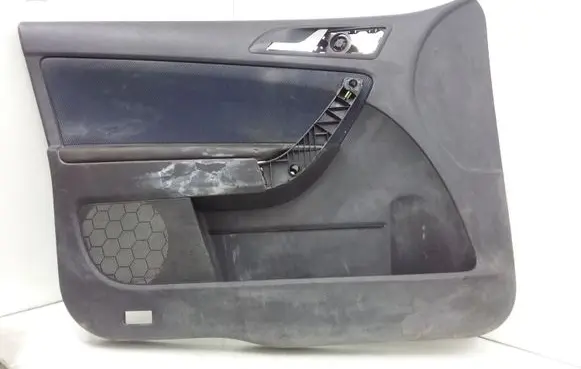 Skoda Yeti (5L) Front door card panel trim 5L1867005B