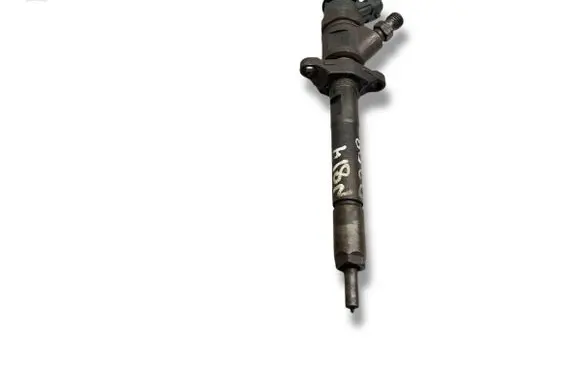 Fuel injector