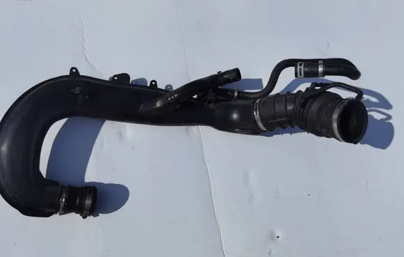Intercooler hose/pipe