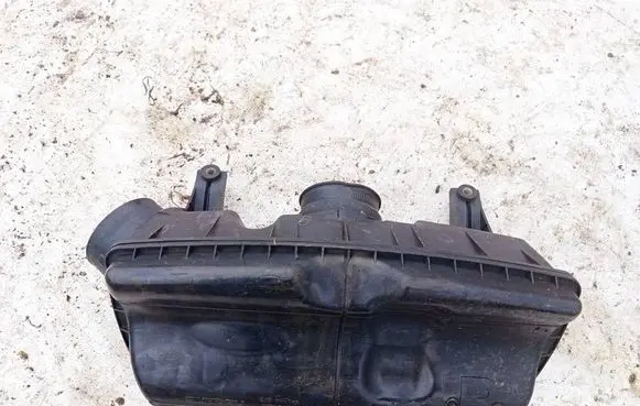 Subaru B9 Tribeca Air filter box