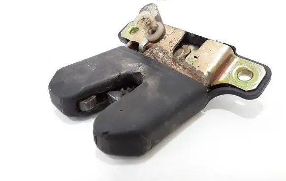 Audi A4 S4 B5 8D Tailgate/trunk/boot lock/catch/latch
