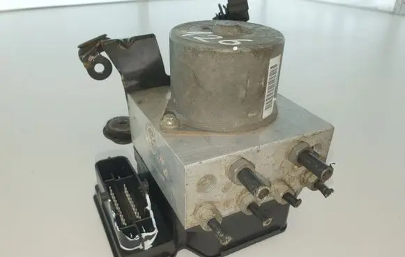 Ford Mondeo MK IV ABS Pump 67287072 8G912C405AA GK72976528DEL
