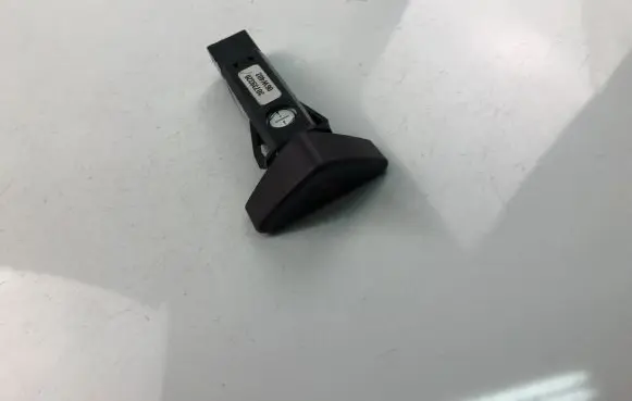 Volvo V70 Hazard light switch 30739320