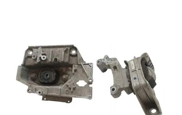 Nissan Juke I F15 Engine mount vacuum valve 