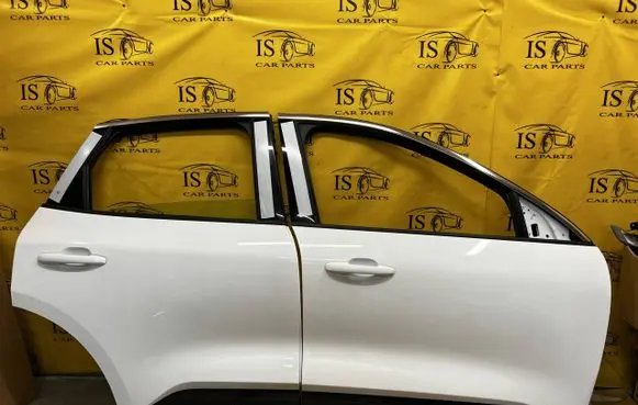 Ford Kuga III Front door 