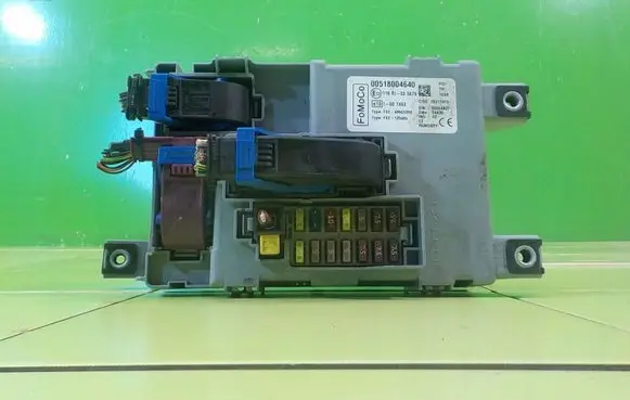 Ford Ka Fuse box set 00518004640 BEZPIECZNIKOW
