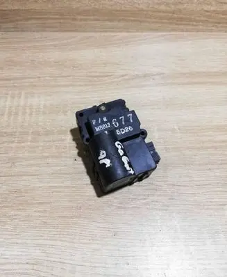 Mitsubishi Galant Air flap motor/actuator MB813677
