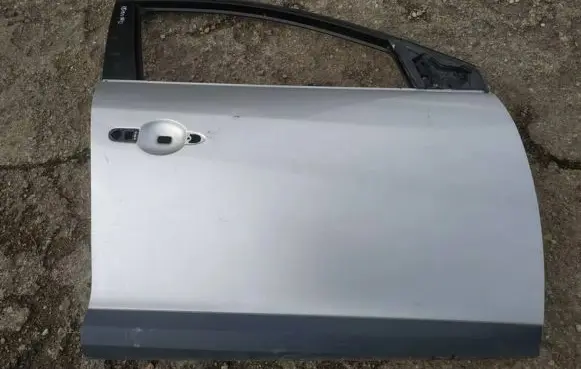 Renault Megane III Front door pilkos