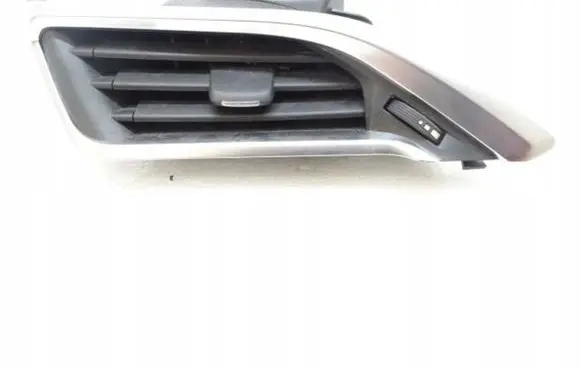 Peugeot 307 Dashboard side air vent grill/cover trim 9633131777